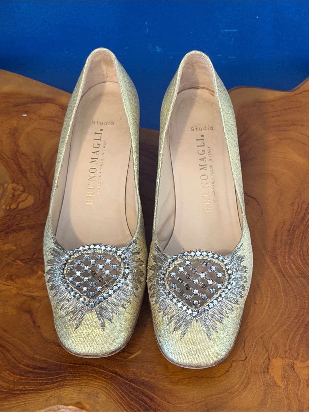Vintage Italian Bruno Magli Gold Embellished Heart-Detail Pumps Size 36 1/2 - Picture 1 of 7